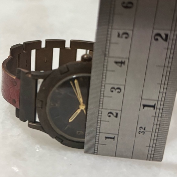 ✔️Watch Craft Brass Large Pothole Watch by Milieris - Picture 14 of 14